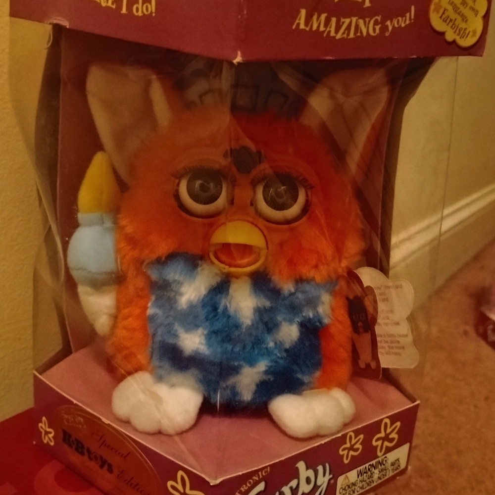 Brand New Hasbro 1999 Furby Statue Of Liberty 70-893 Special Edition Collectible